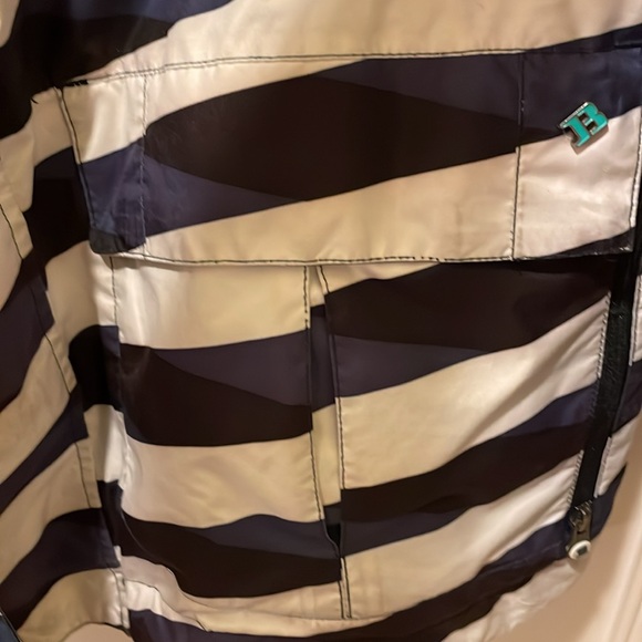 Burton Snowboarding Jacket - Picture 5 of 9